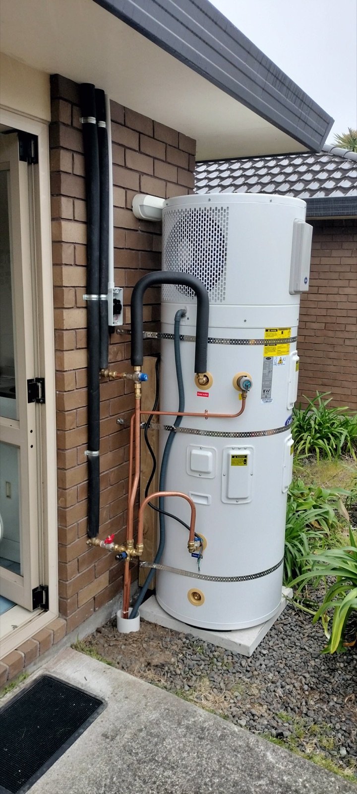 Carrier heat-pump hot water cylinder