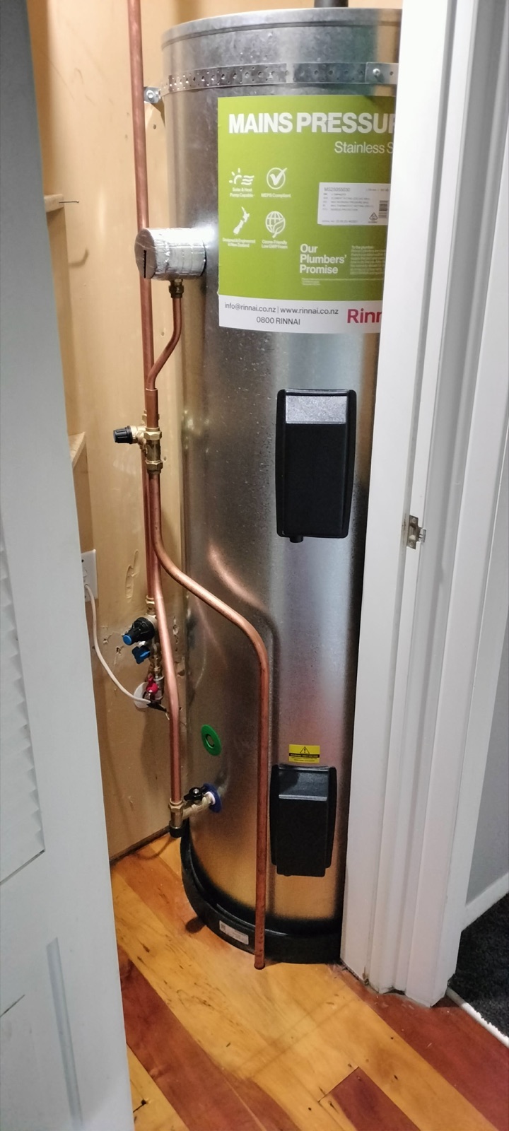 Rinnai mains-pressure stainless cylinder